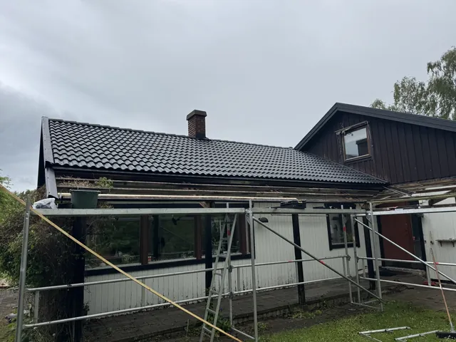 Takbyte på villa under arbete – exempel på utfört takarbete